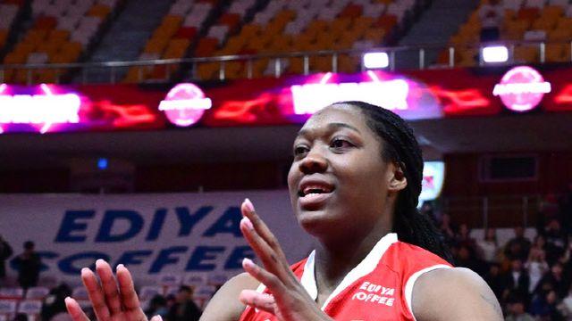 '조이 30득점' 페퍼저축은행, 갈 길 바쁜 현대건설 또 잡았다