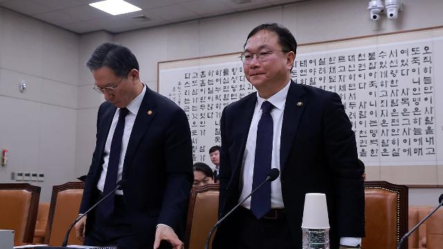 與법사위, '첫출석' 신임 법원행정처장에 