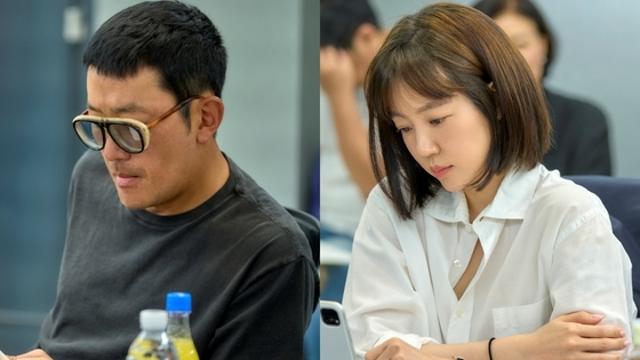 ‘대한민국에서 건물주 되는 법’   하정우-임수정-김준한-정수정-심은경, 대본 리딩 현장 공개! 숨멎 연기 텐션