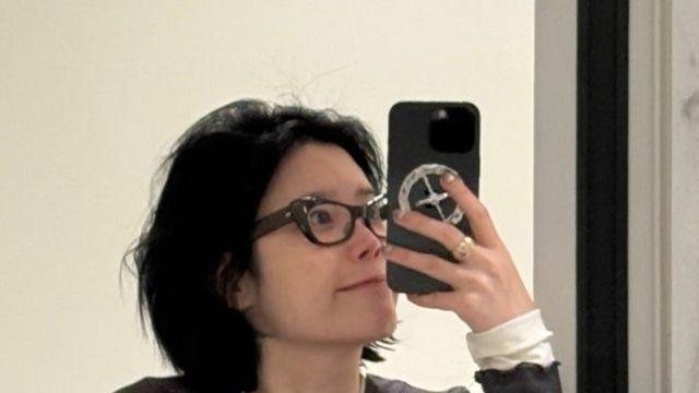 가수 린, 긴 머리 싹둑 단발 변신…시크 매력 폭발