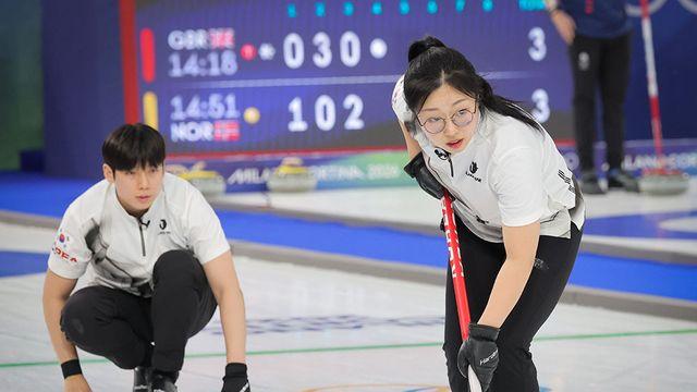 '대한민국 첫 출격' 컬링 믹스더블, 스웨덴 남매에 완패 [밀라노 올림픽]