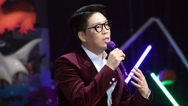 성매매 논란 터지자…전면 반박한 MC몽 “여자 친구도 같이 있었다”