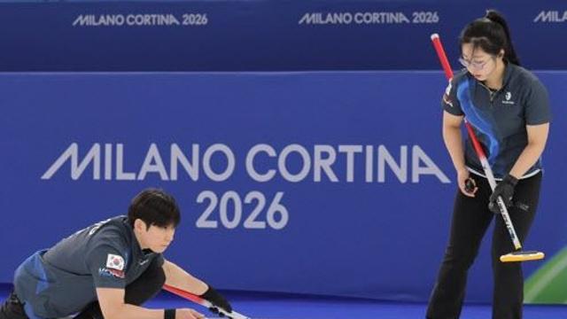 컬링 믹스더블 김선영-정영석, 디펜딩 챔프에 완패...2연패