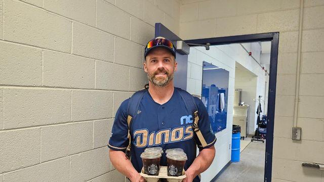 이게 외국인 타자야? 산타야? '홈런왕' 효자 외인, 또 선물 보따리 풀었다…