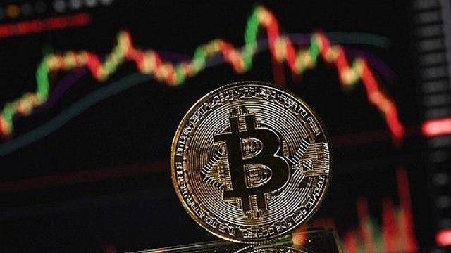 비트코인 급락, 가상화폐 '서사의 위기' 직면