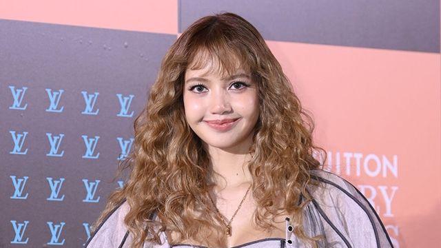 블랙핑크 리사, 넷플릭스 로코 영화 주인공 낙점…제작까지 참여