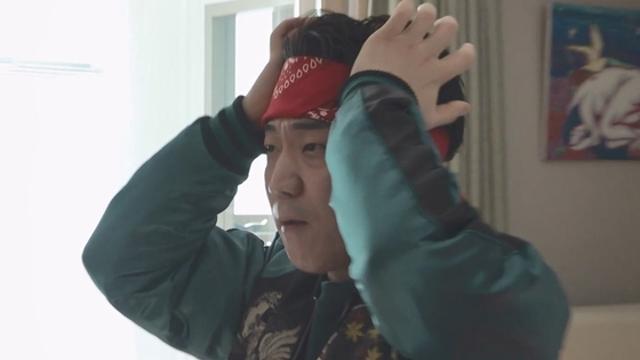 '나 혼자 산다' 크라잉넛 한경록, 반다나 장착하고 '홍대 반장' 출격! '록 스피릿' 충전! 아지트에서 후배 비비와의 만남 포착!
