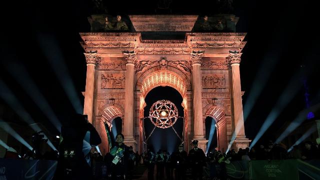 [올림픽] 입장부터 성화까지 '따로 또 같이'…분산 한계 극복 애쓴 개회식