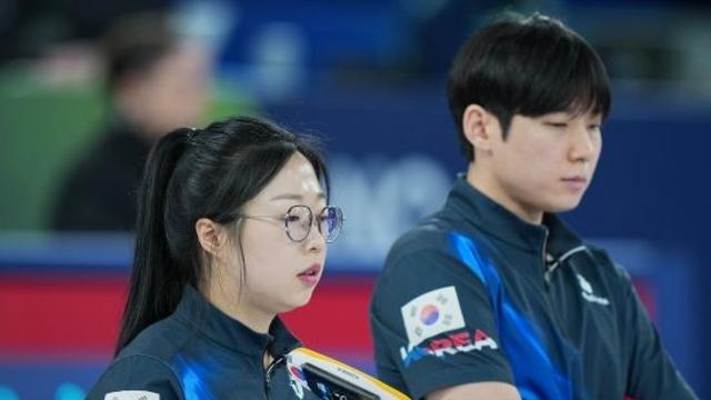 패패패패패! 5전5패 '졌잘싸'도 안 된다…컬링 믹스더블, '1승 제물' 꼽히던 체코에도 완패→조기탈락 가시화 [2026 밀라노]