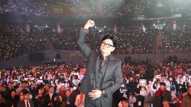 토크콘서트로 세몰이 나선 한동훈 