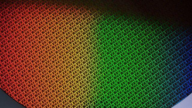 인텔 18A의 ‘BSPDN’은 기술적 승리이자 당장의 장벽