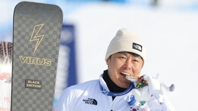 '막노동판 전전→소주 4병 끊어'…'37세 맏형' 김상겸, 4수 끝에 기적 쐈다→눈물과 땀으로 빚은 '감격의 은메달'