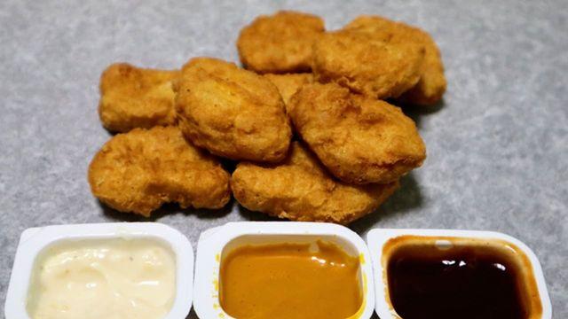 '충격 반전, 닭고기로 만드는 게 아니었다고..?' 전 세계인 90% 이상이 모르고 있는 치킨너겟의 실제 성분