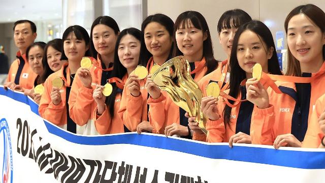 사상 첫 아시아단체선수권 제패한 한국 여자배드민턴 금의환향(종합)
