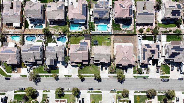 월가 단독주택 투자 막아 주거난 풀려는 트럼프, 의회 저항 직면