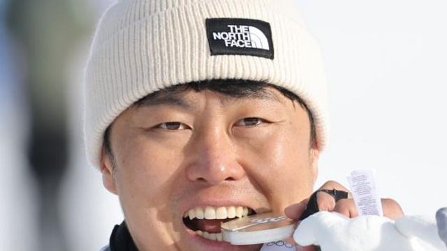 파리올림픽 메달 부식? 밀라노·코르티나 올림픽 메달은 깨진다!…선수들 입상하고도 '울상' [2026 밀라노]