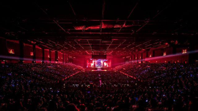 에스파, 홍콩 공연 전석 매진…‘쇠 맛’ 스테이지로 현지 관객 열광
