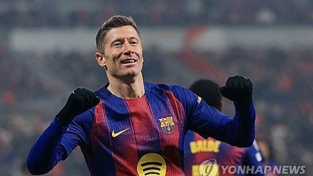 손흥민 득점왕 또 실패? MLS 시카고, 바르사 FW 레반도프스키 노린다…