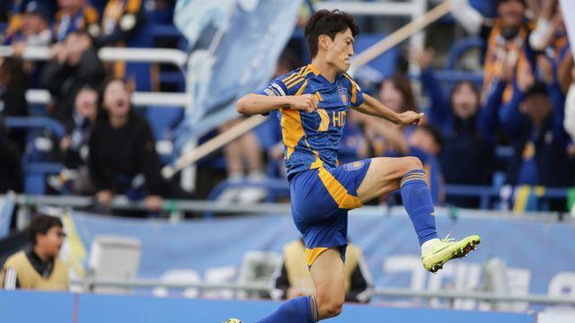 이청용 현역 연장할듯...인천행 유력