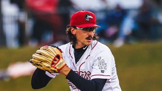 '충격' 타구에 눈 직격+피 '뚝뚝'→끝내 시력 잃었다...그런데 불굴의 의지, 다시 마운드 컴백! LAD 캠프 초청받았다