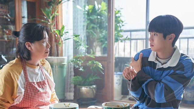 충격, 관객들 침 흘리다 눈물 흘려…엄마 밥, 몇 번 남았나요 (넘버원)[오승현의 팝콘로그]