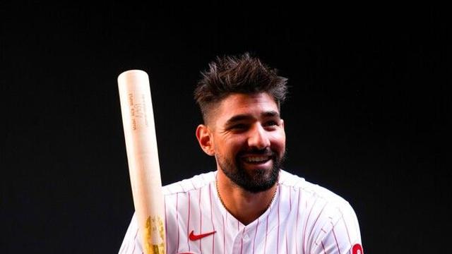 '악성매물' 팝니다…필라델피아, '감독과 불화' 트레이드 시도 중?