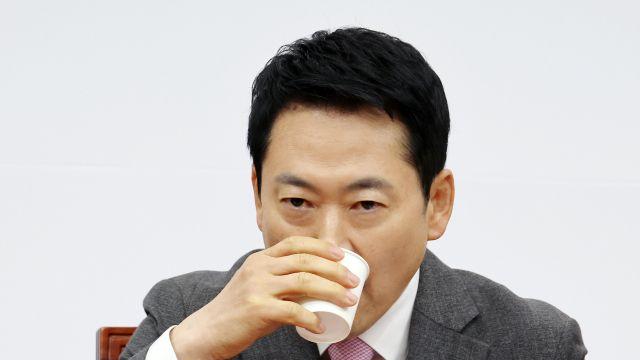 장동혁, '尹어게인 선언하라' 전한길 재촉에 즉답 피해…