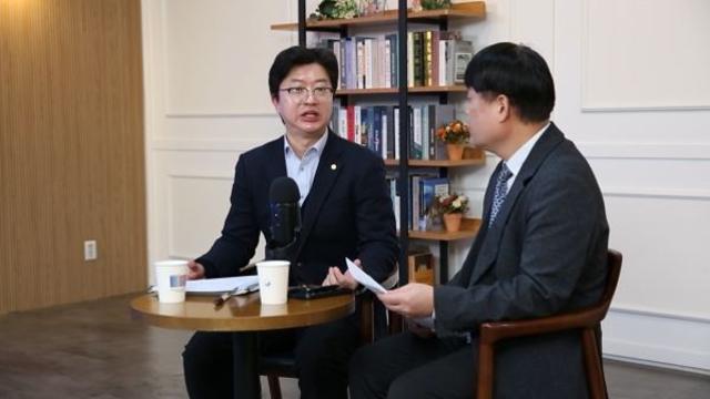 '돌봄공백, 누가 책임져야 할까' 노무사가 말한다