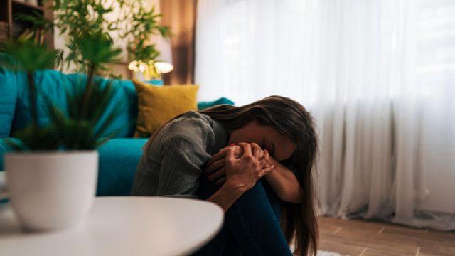 전 여친과 바람피우더니…아내 과거사 트집 잡으며 '이혼' 요구하는 남편