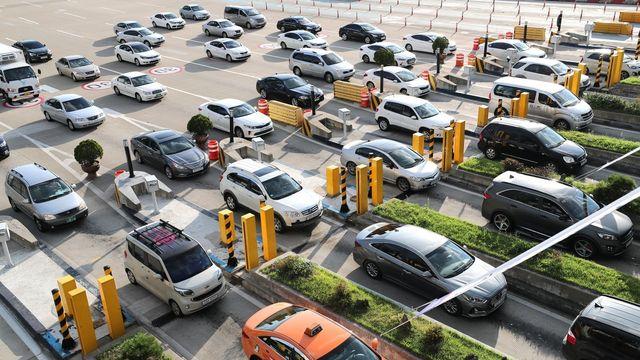 운전 베테랑도 몰랐다… 모르면 시간 통째로 날린다는 명절 ‘고속도로 꿀팁’