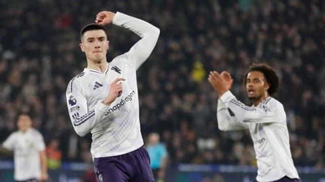 '세슈코 동점 극장골' 맨유, 웨스트햄전 패배 위기서 구사일생