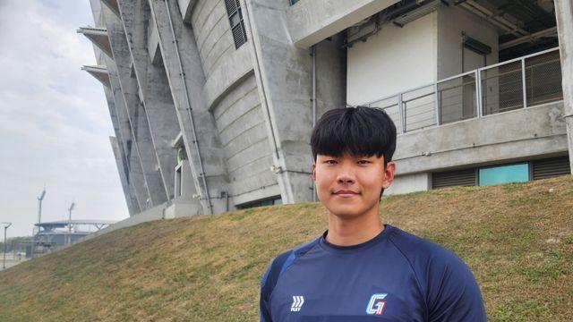 '팔 각도' 딜레마에 빠진 롯데 홍민기, 고심 끝 선택은 무브먼트 극대화