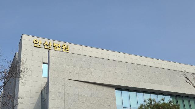 10대 딸 둔기 살해한 중국인 친부 징역 18년…