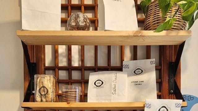 돈암동에서 보문동까지, 성북천 산책로 따라 디저트 플레이스