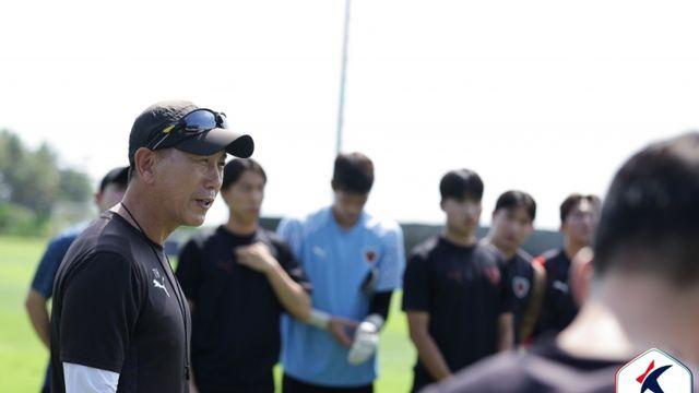 “조직 완성도↑ 중점” 한일전으로 2026년 시작하는 포항…日 감바 오사카 꺾고 첫 승 따낼까