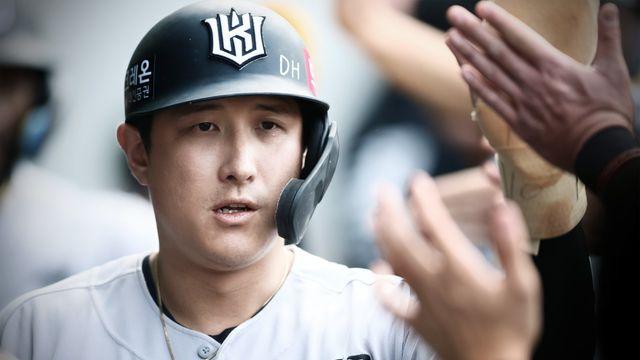 KT, 위즈TV로 스프링캠프 평가전 생중계…황재균 특별 해설위원 참여