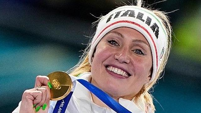 '35살+2년 전 출산', 그런데 올림픽 벌써 2관왕 미쳤다!…'0.10초 차이' 빙속 5000m 우승→3000m 이어 두 번째 금메달 [밀라노 현장]