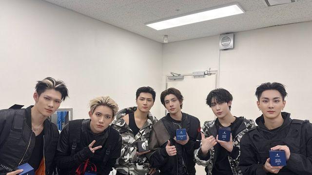 엔하이픈, 2년 연속 ‘올해의 아티스트’ 등극…‘디 어워즈’서 대상 포함 6관왕