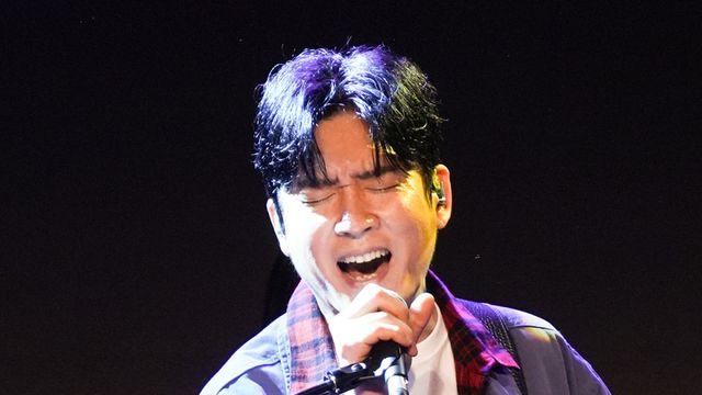 [포토] 아묻따밴드 전인혁, 기타에 노래까지! 카리스마 폭발