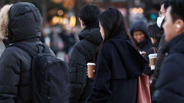 오늘 출근길에도 들었다...국민 10명 중 9명이 바꿔야 한다고 답한 ‘이 표현’