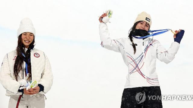 [올림픽] '신동'에서 금메달리스트로…'악바리 승부사' 최가온이 해냈다