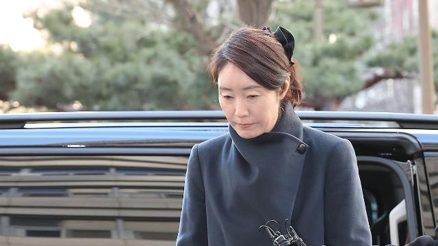 현역의원 강선우에 