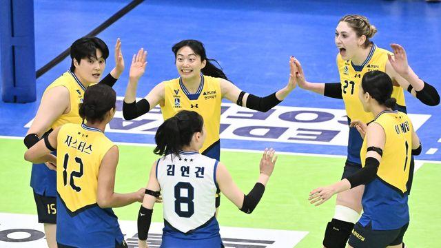 [SD 리뷰 in 수원] 현대건설, 높이 앞세워 도로공사전 3-1 역전승…강소휘 빠진 도공은 시즌 첫 연패 수렁