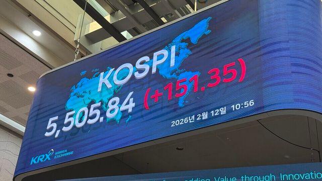 삼성전자 사상 첫 ‘18만전자’ 달성...연휴 앞두고 5거래일 상승