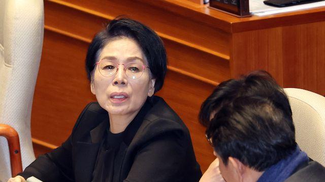 민주 윤리심판원, '자녀 국회 결혼식 축의금 논란' 최민희에 '경고'