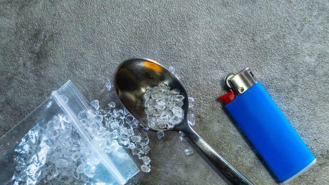 '북한 국경을 지키던 내가 마약을 밀수했다'... 북한 보위지도원의 증언