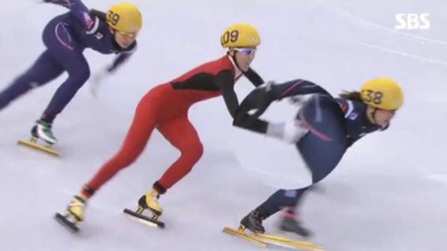 [오피셜] '이럴 수가' 韓 쇼트트랙 여자 계주, '나쁜 손' 中 판커신 첫 판부터 만난다…'28년 만에' 한중 예선 격돌 (2026 밀라노)