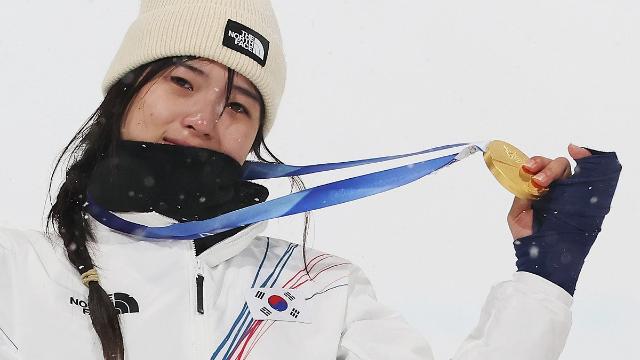 [올림픽] '키다리아저씨' 신동빈 회장, 金최가온에 