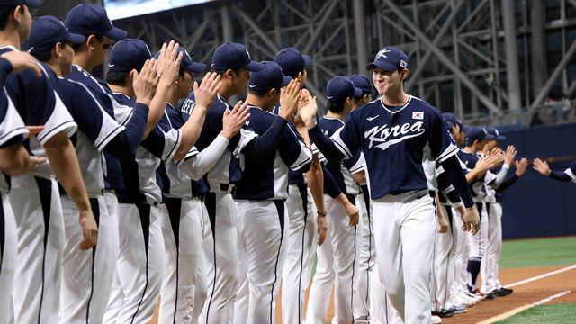 ‘KBO 공식 후원’ 프로스펙스, WBC 야구 대표팀 ‘오키나와 캠프 지원’