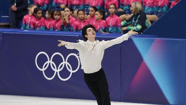 [올림픽] 0.98점에 메달 놓친 차준환, 그래도 웃었다…